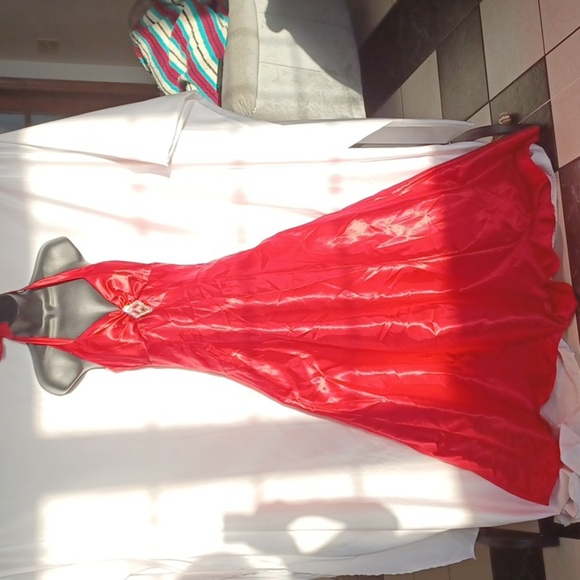 Jessica McClintock For Gunne Sax Halter Satin Gown in Red 5/6, vintage, Prom - Picture 1 of 7